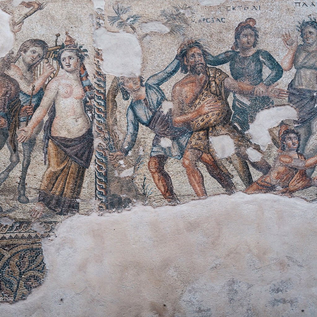 Чем заняться в Пафосе? Отправиться в археологический парк